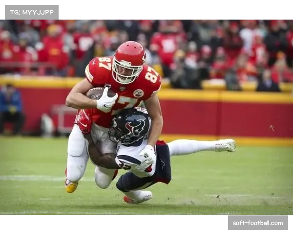 乌鸦队近端锋安德鲁斯红区目标 接球达阵次数多